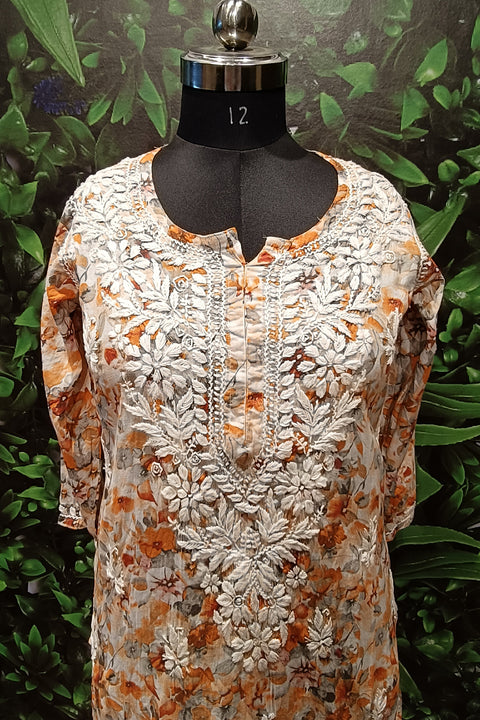 Lucknowi Chikankari kurti