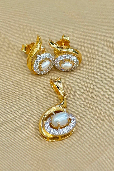 22 KT Gold Designer Pearl Pendant Set (D47)