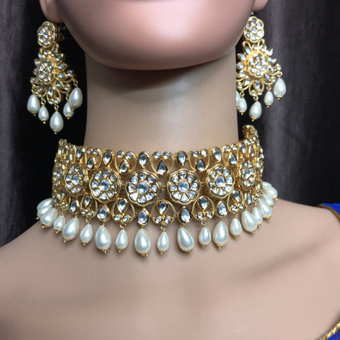 Designer Gold Plated Royal Kundan Choker Style Necklace With Earrings (D743)